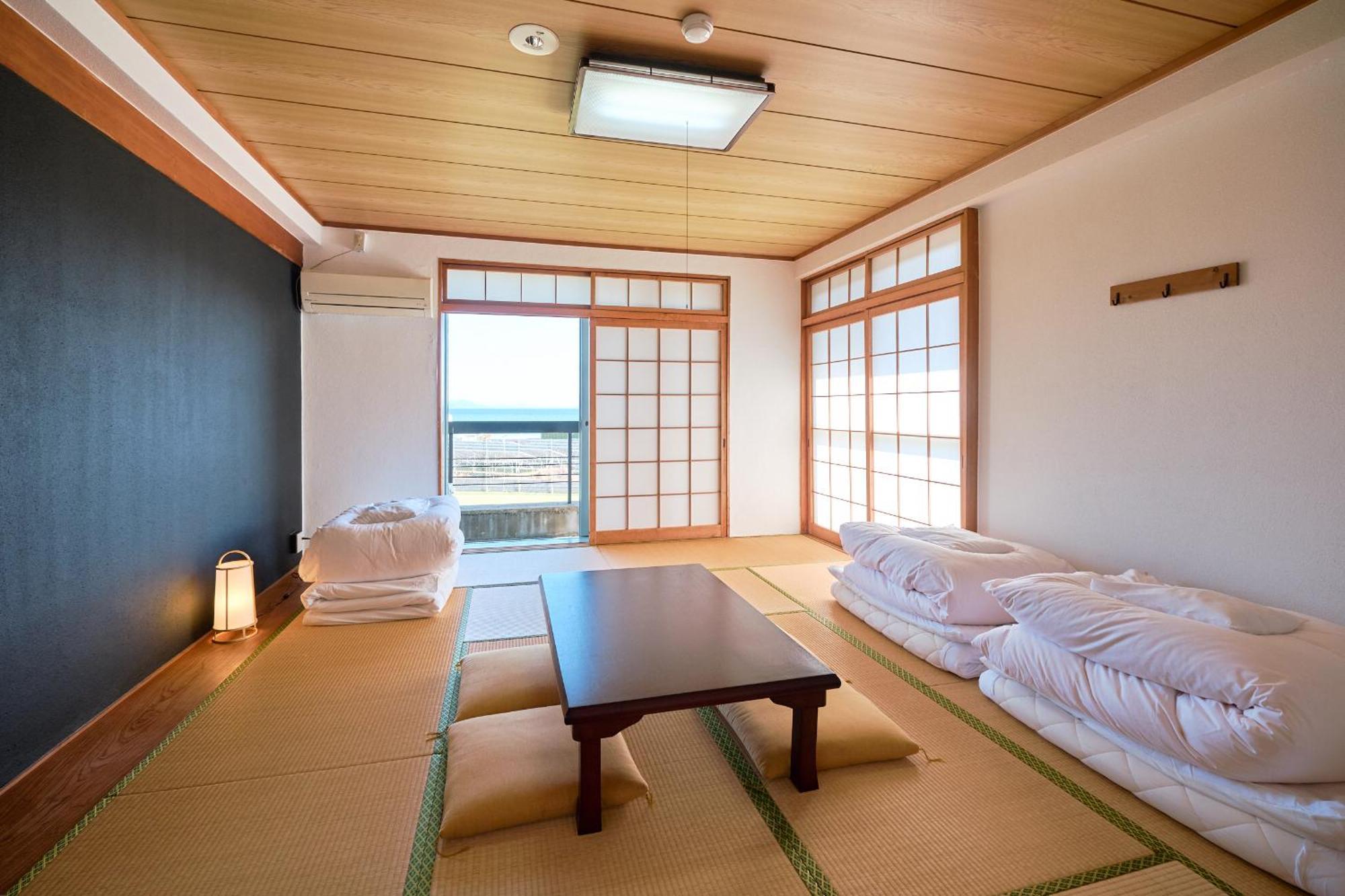 J-Hoppers Lake Biwa Guesthouse Ōtsu Bilik gambar