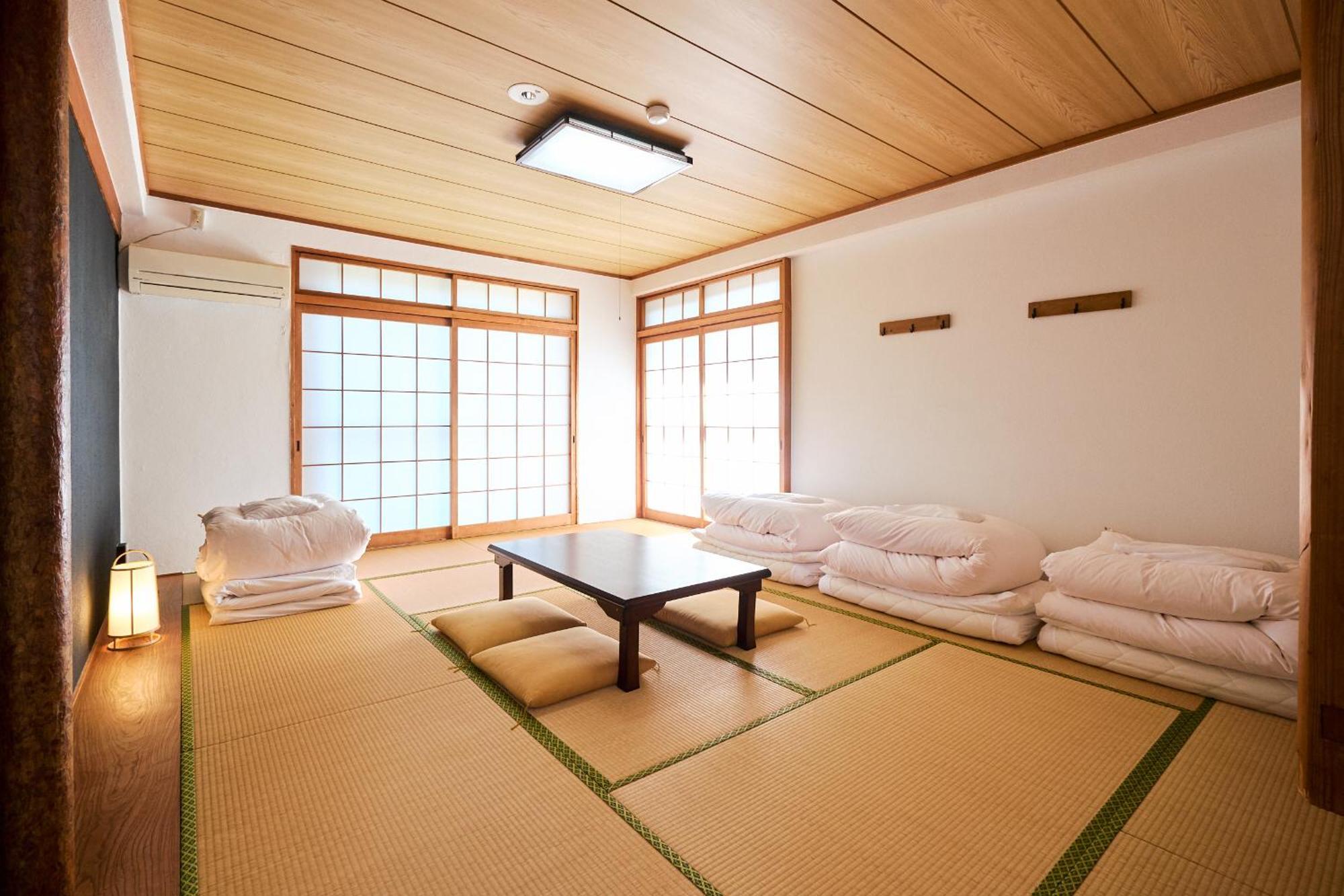J-Hoppers Lake Biwa Guesthouse Ōtsu Bilik gambar